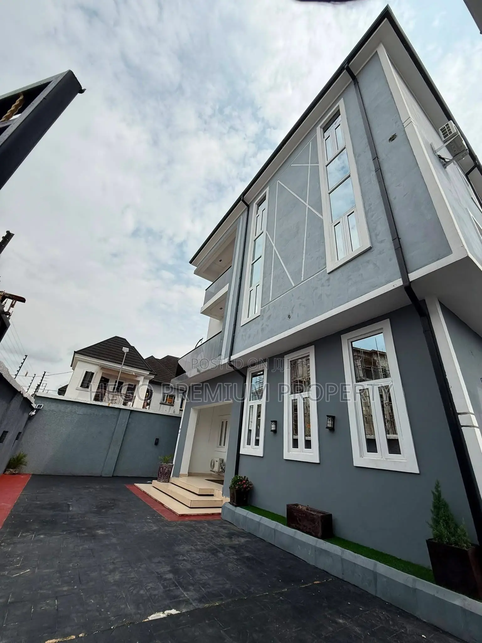 Furnished 4bdrm Duplex in Estate, Okuru for sale