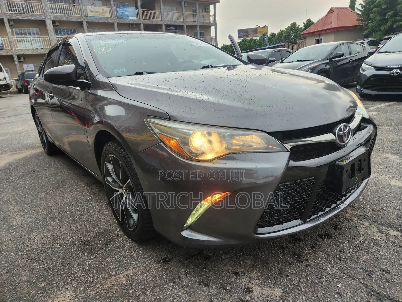 Toyota Camry XSE 4dr Sedan (2.5l 4cyl 6A) 2016 Gray