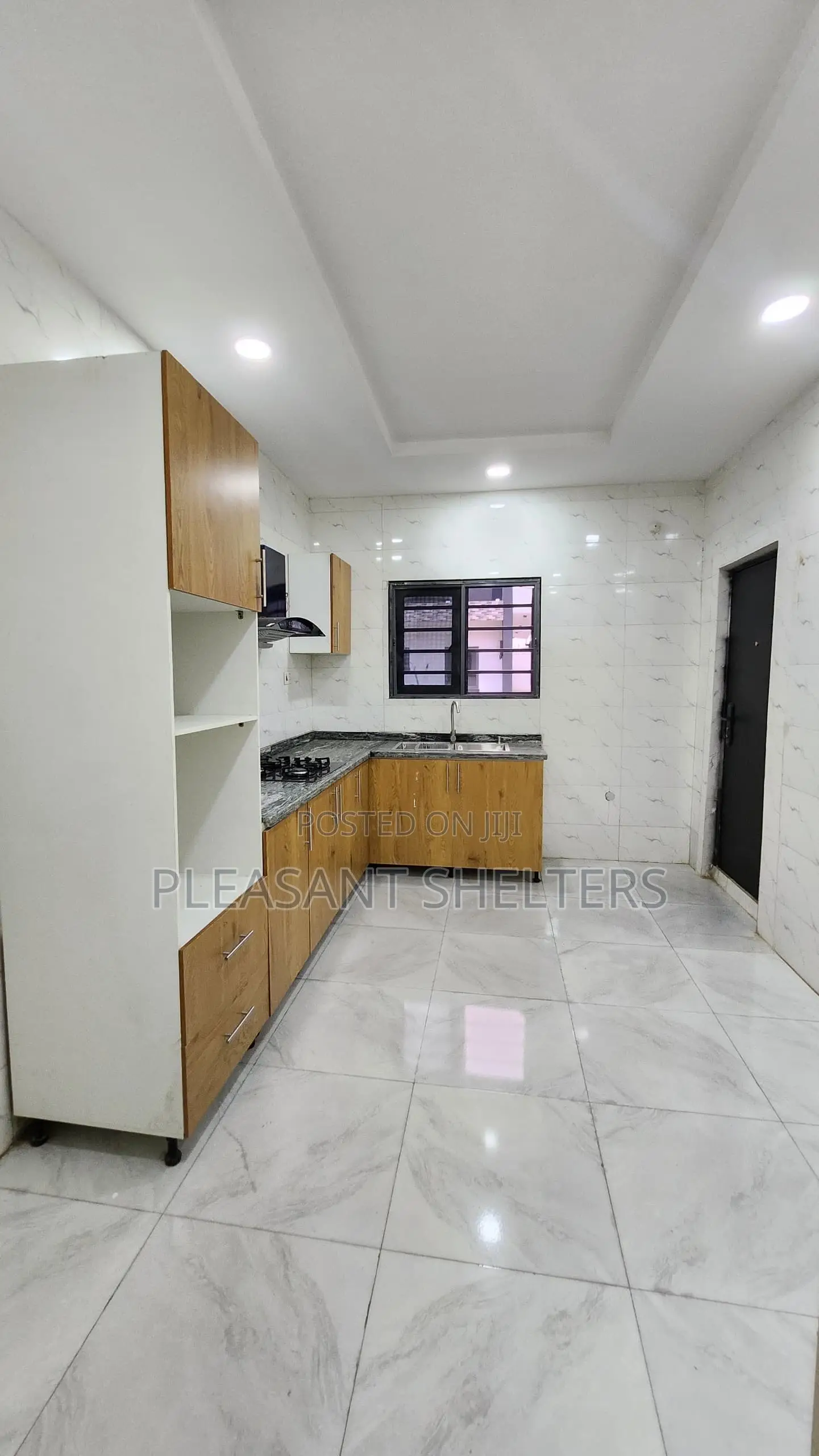 3bdrm Townhouse/Terrace in Queens Estate, Isheri North for sale