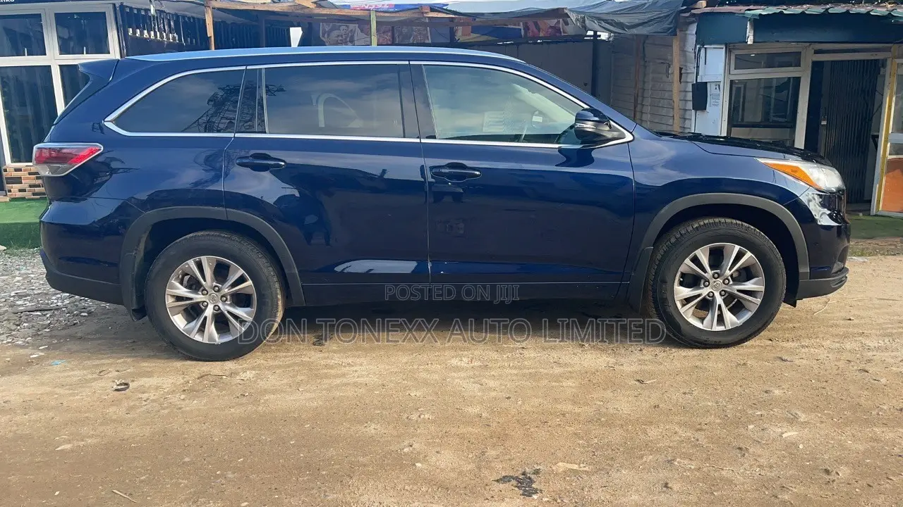 Toyota Highlander XLE 4dr SUV AWD (3.5L 6cyl 6A) 2015 Blue