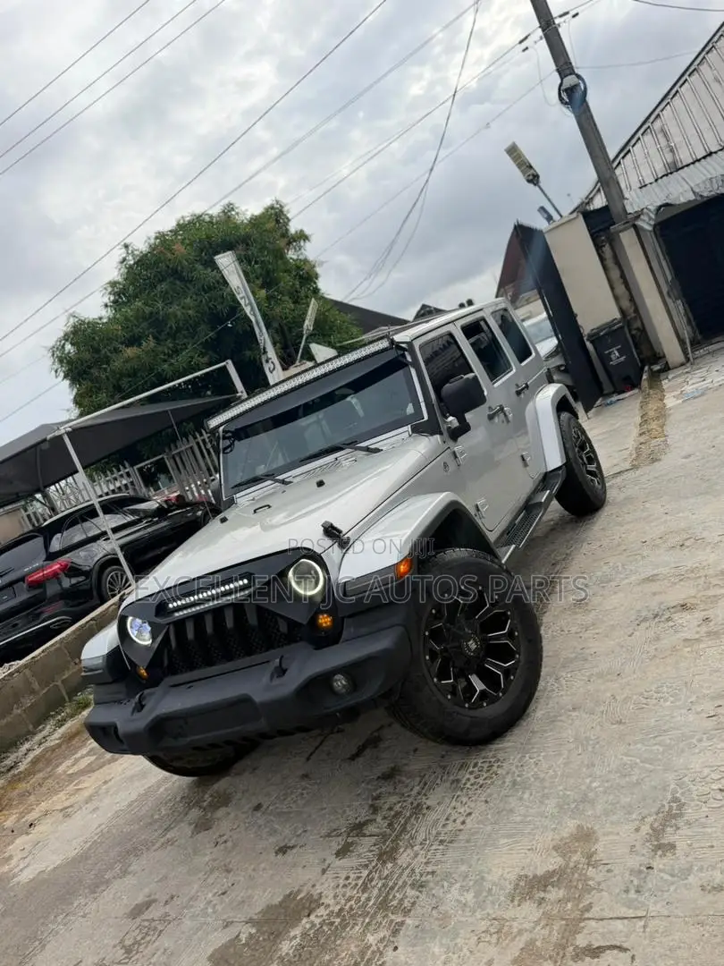 Jeep Wrangler 2011 Silver
