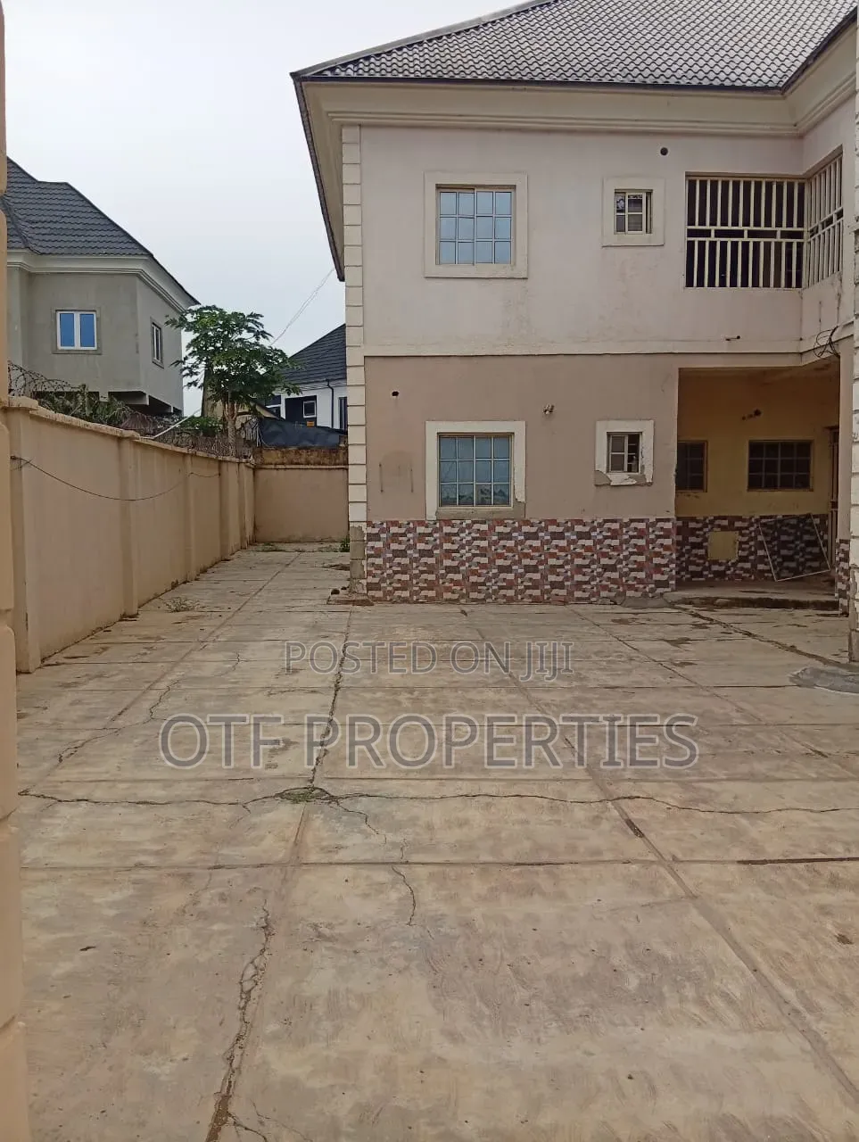 2bdrm Block of Flats in Fo1, Kubwa for sale