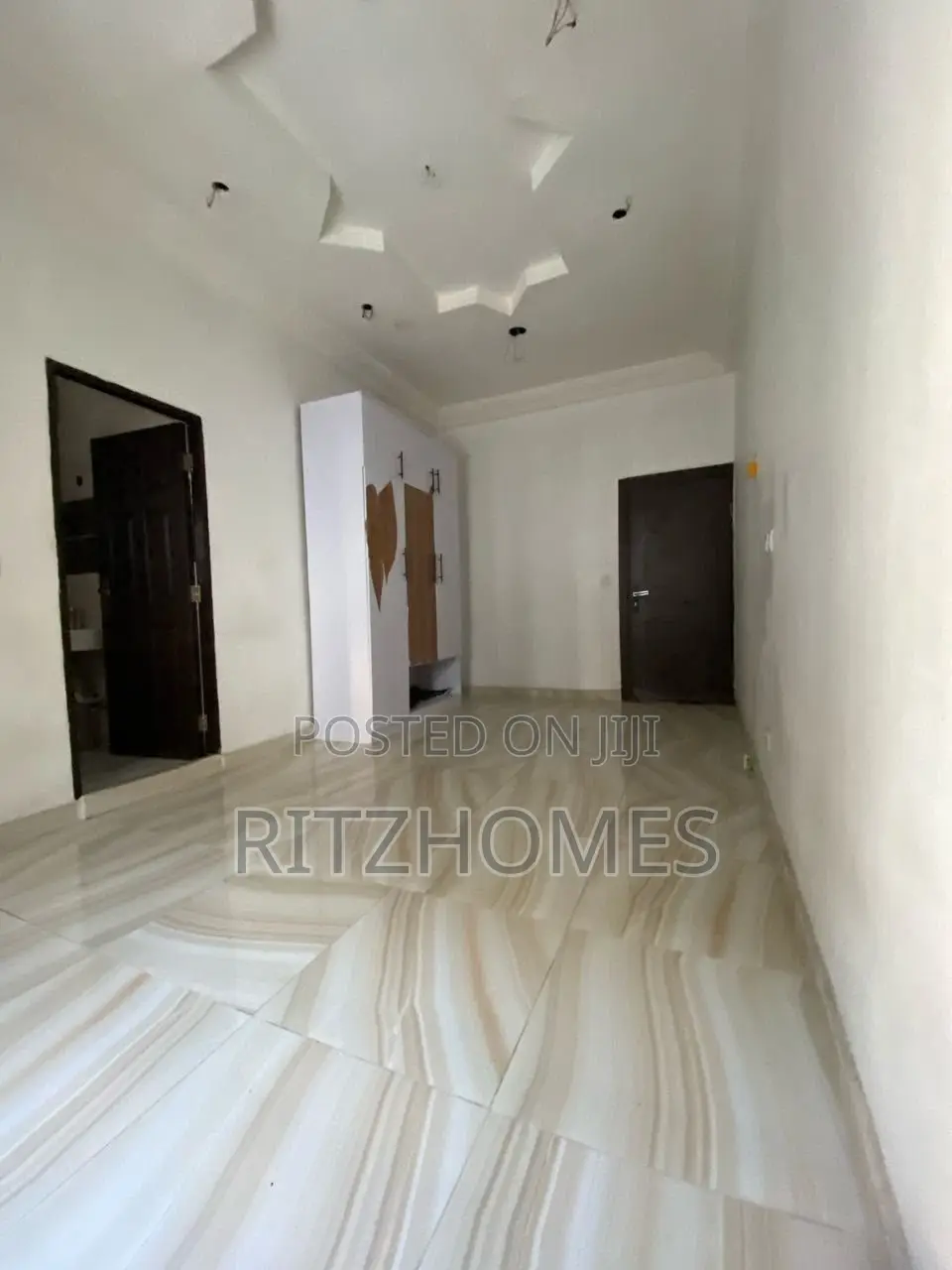 1bdrm Apartment in Chevron for rent