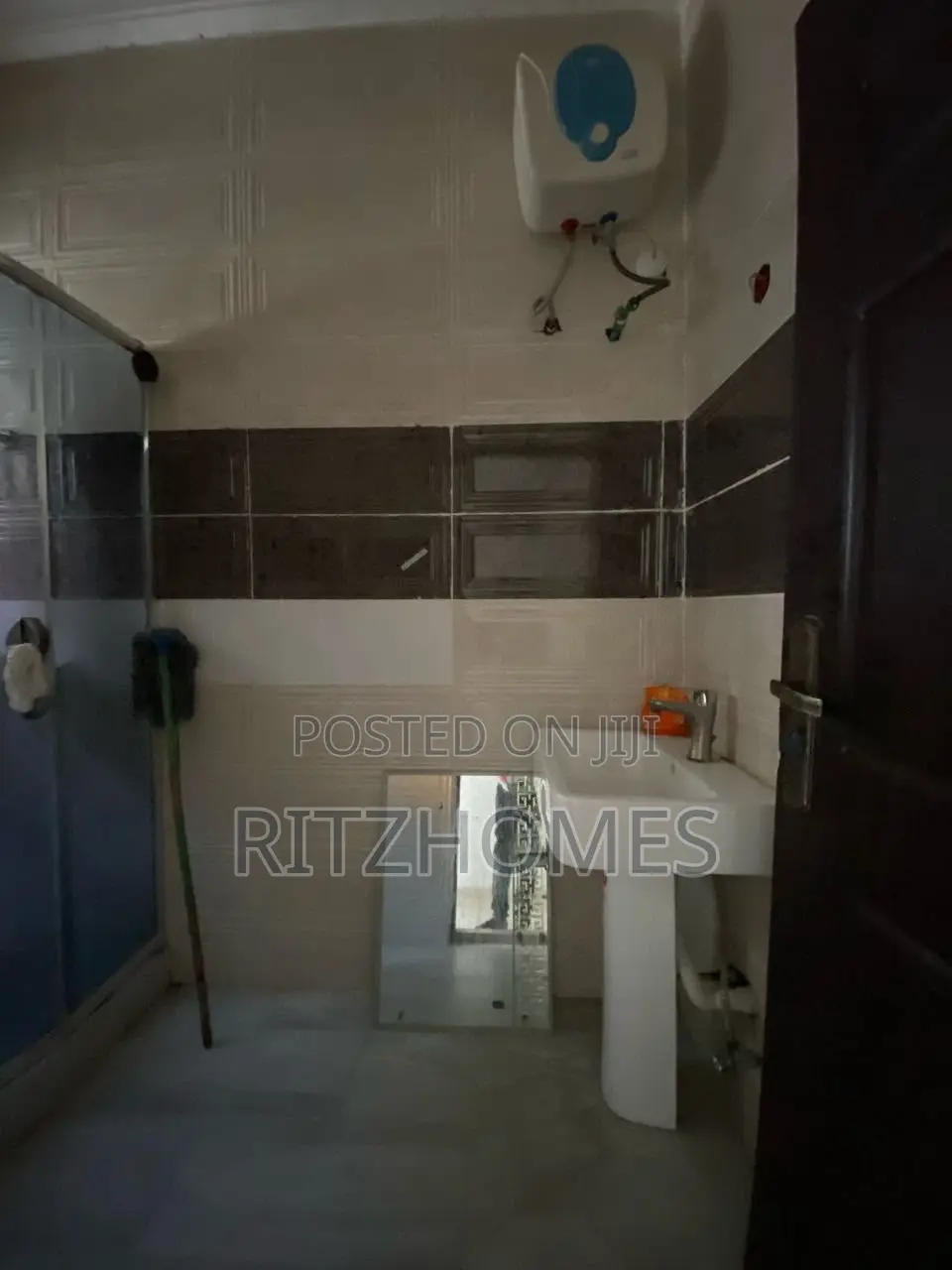 1bdrm Apartment in Chevron for rent