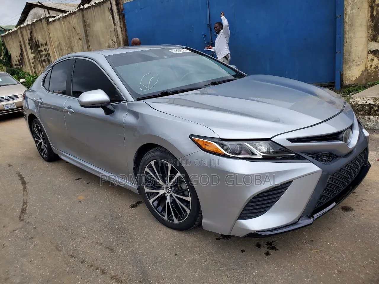 Toyota Camry SE (2.5L 4cyl 8A) 2019 Silver