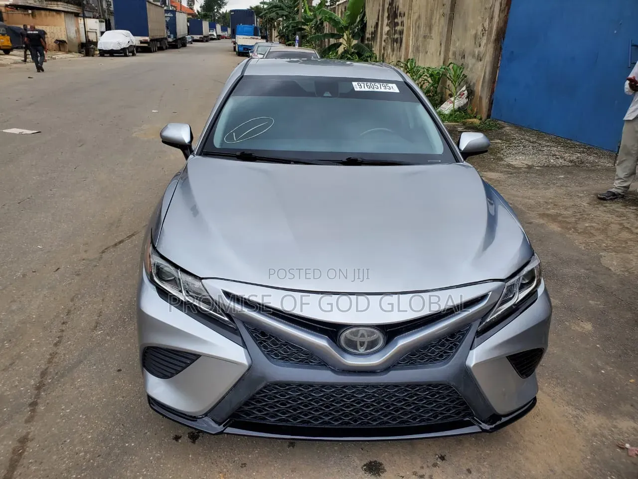Toyota Camry SE (2.5L 4cyl 8A) 2019 Silver