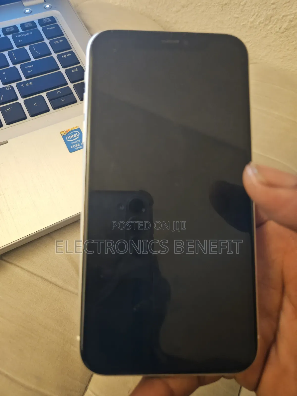 Apple iPhone 11 64 GB White