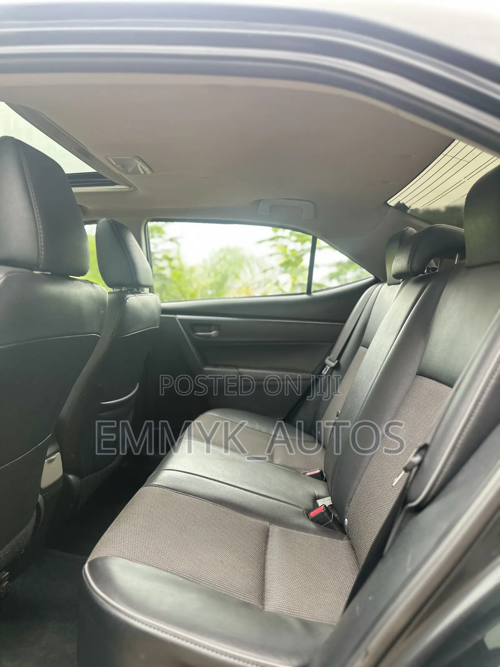Toyota Corolla LE 4dr Sedan (1.8L 4cyl CVT) 2015 Black