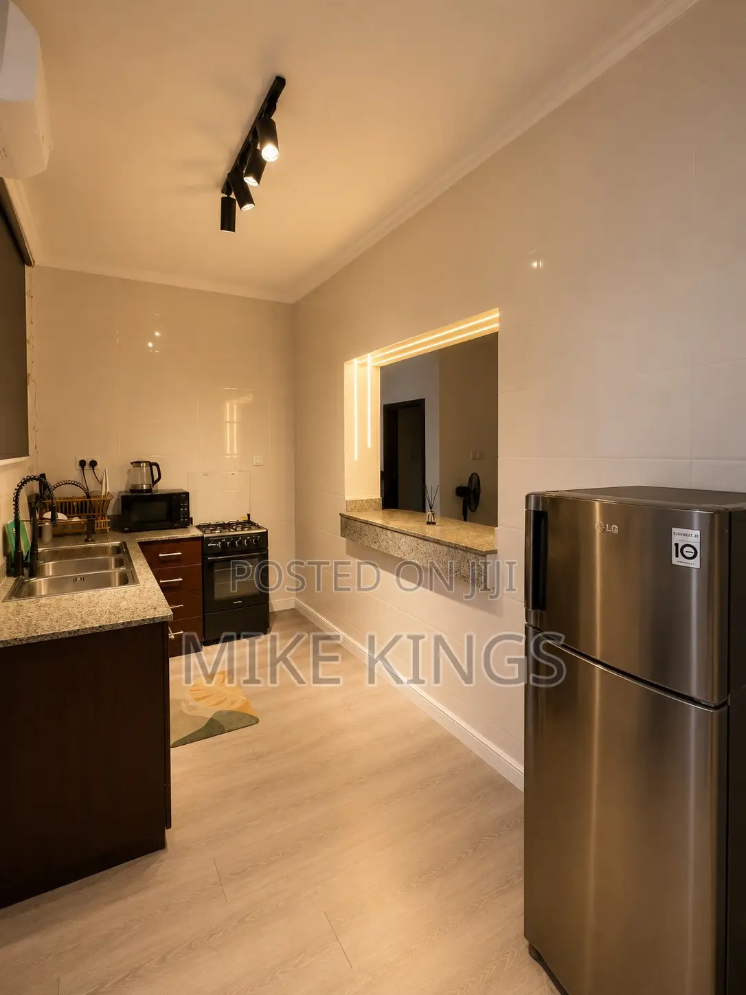 Furnished 3bdrm Apartment in Cadogan Estate Osapa for rent