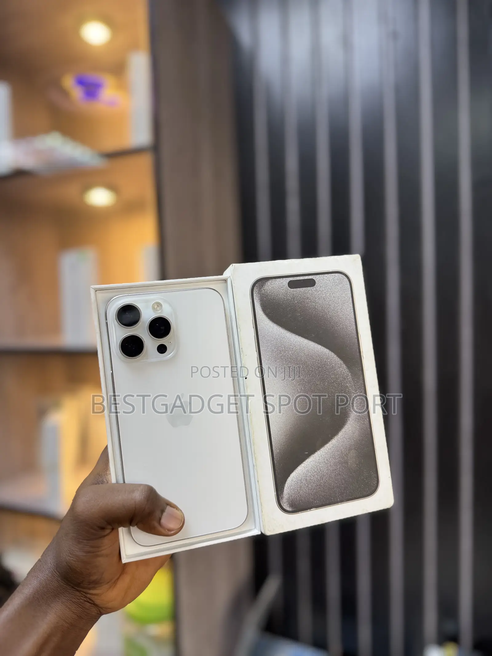 Apple iPhone 15 Pro Max 256 GB White