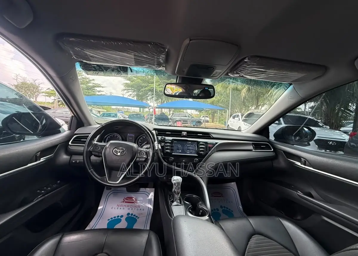 Toyota Camry 2018 Gray