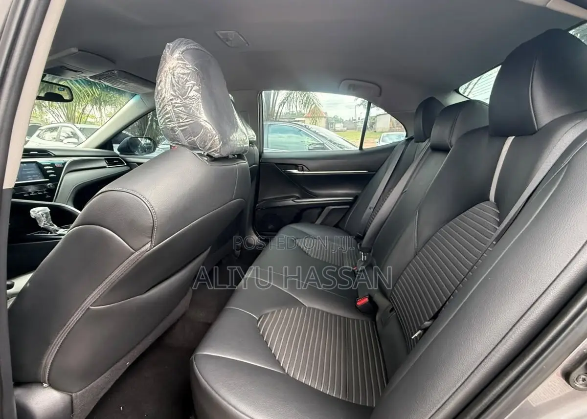 Toyota Camry 2018 Gray