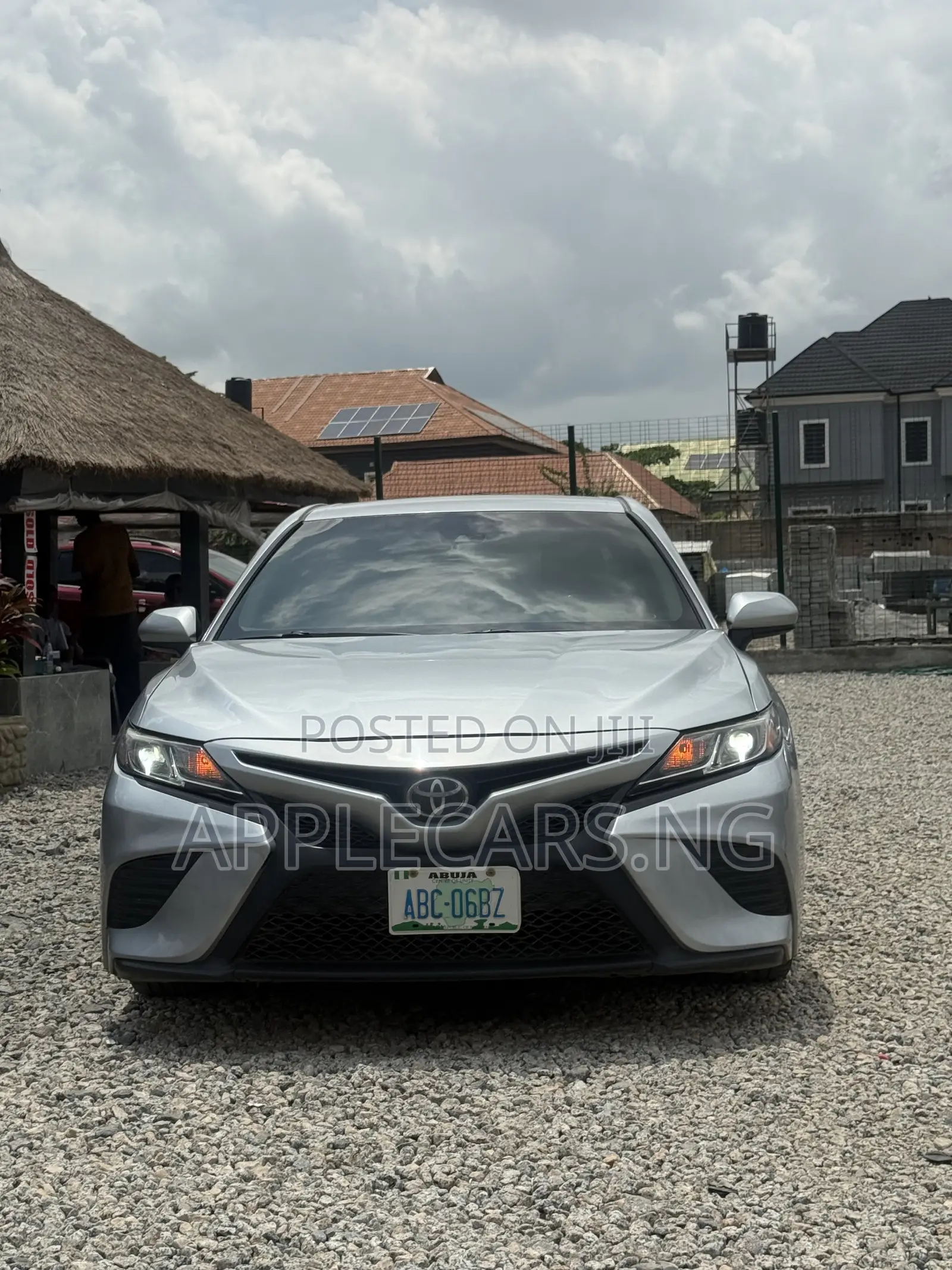 Toyota Camry SE FWD (2.5L 4cyl 8AM) 2018 Silver