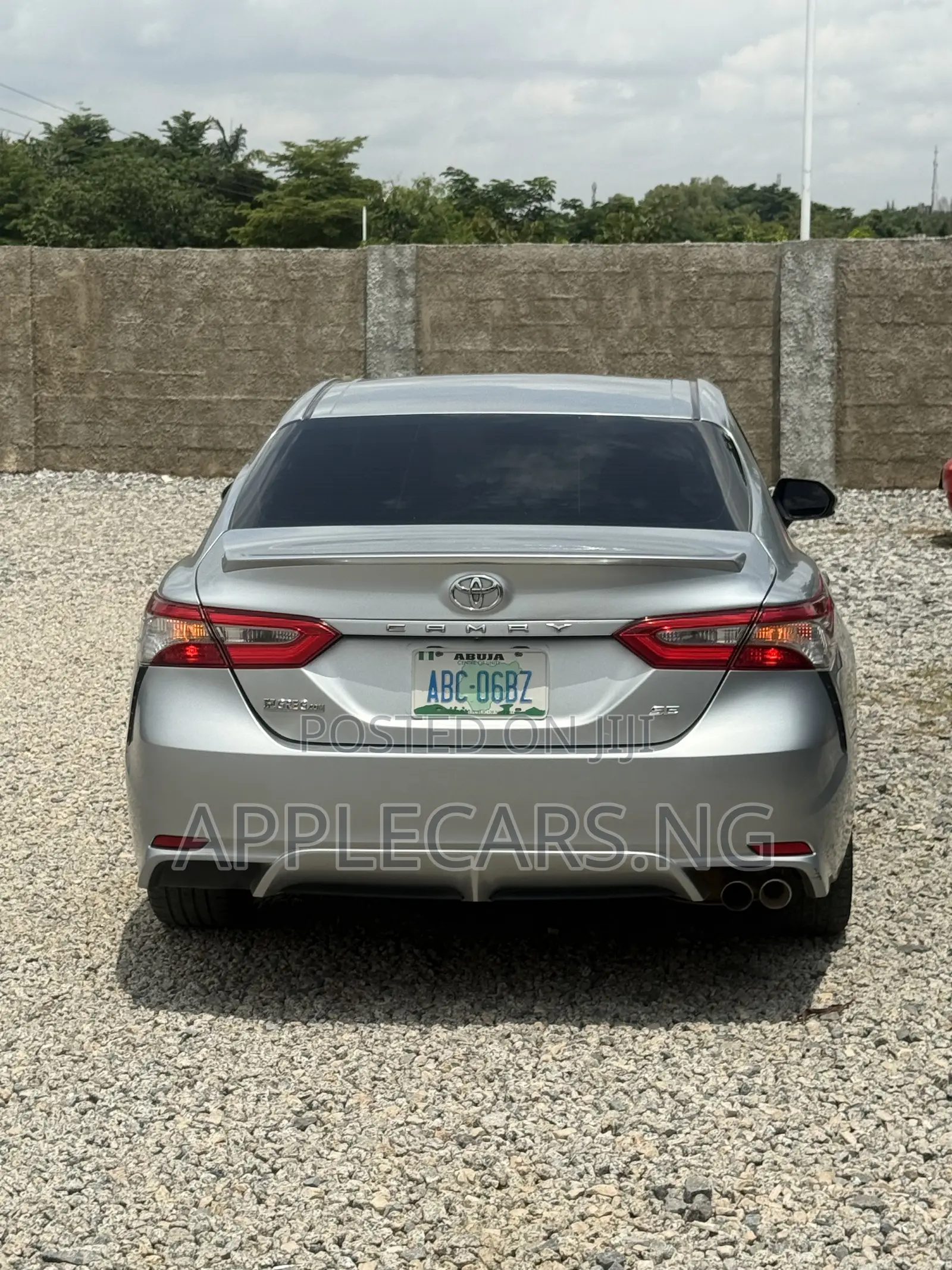 Toyota Camry SE FWD (2.5L 4cyl 8AM) 2018 Silver