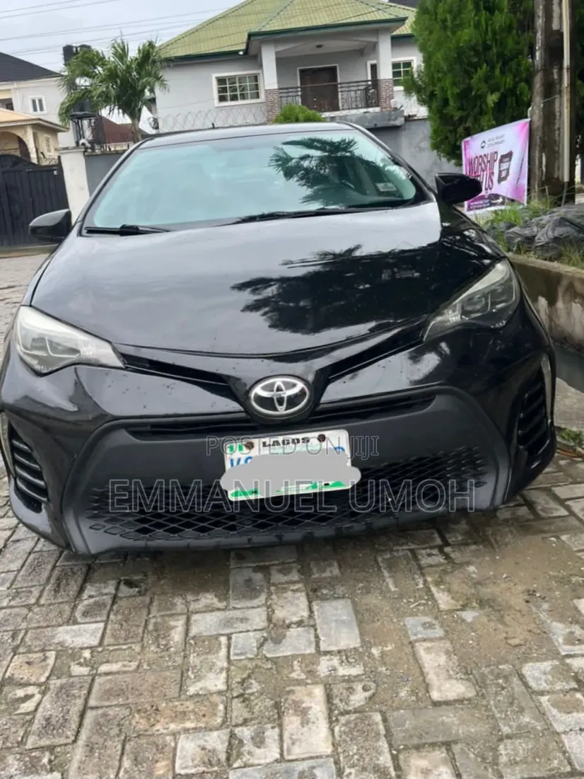 Toyota Corolla 2016 Black
