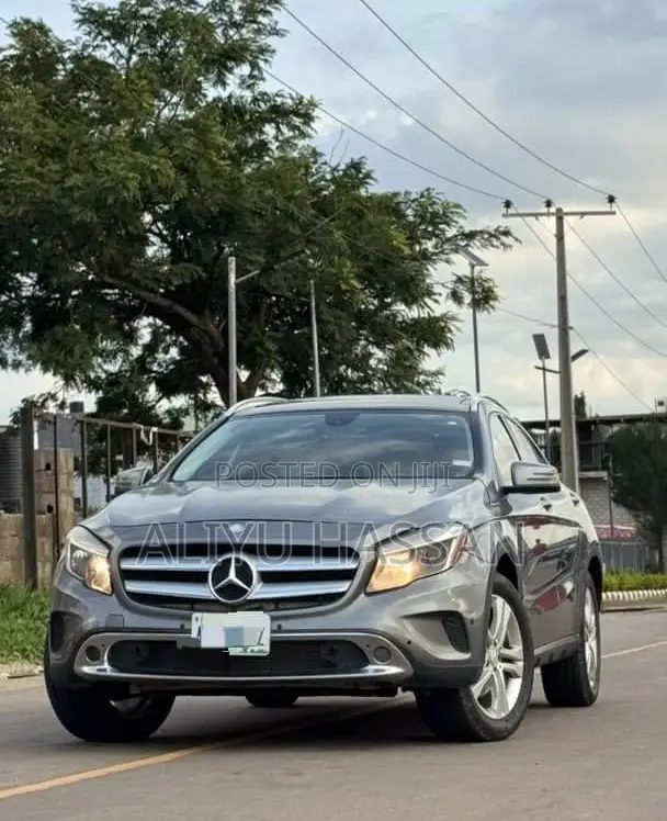 Mercedes-Benz GLA 250 2015 Gray