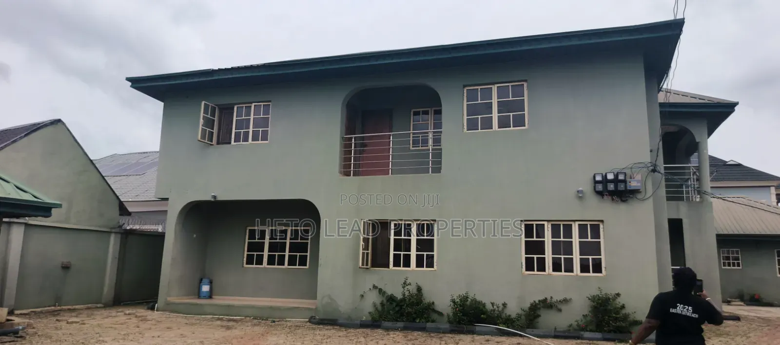 5bdrm Duplex in Dr Tunde Ali, Eleyele for sale