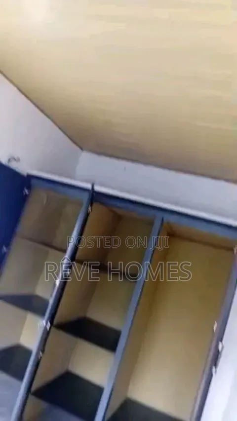 3bdrm Block of Flats in Anthony Village for rent