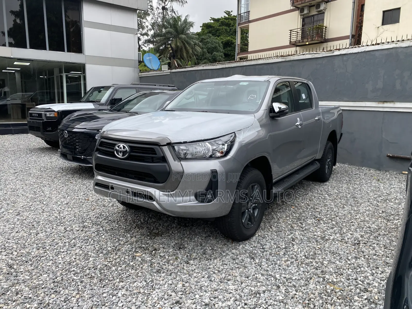 New Toyota Hilux 2025 Gray