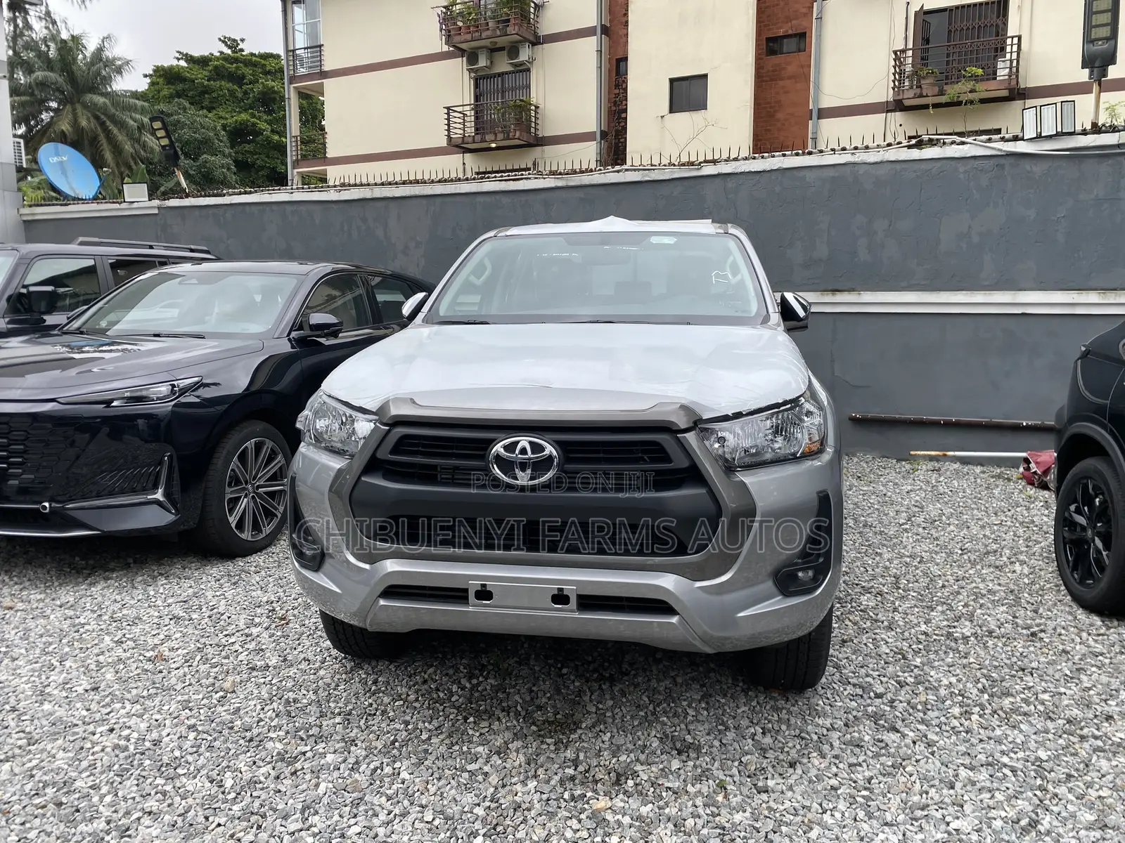 New Toyota Hilux 2025 Gray