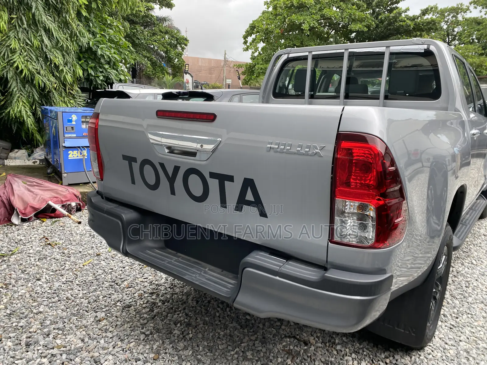New Toyota Hilux 2025 Gray