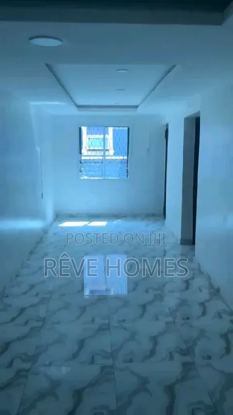 3bdrm Block of Flats in Shomolu / Shomolu for rent