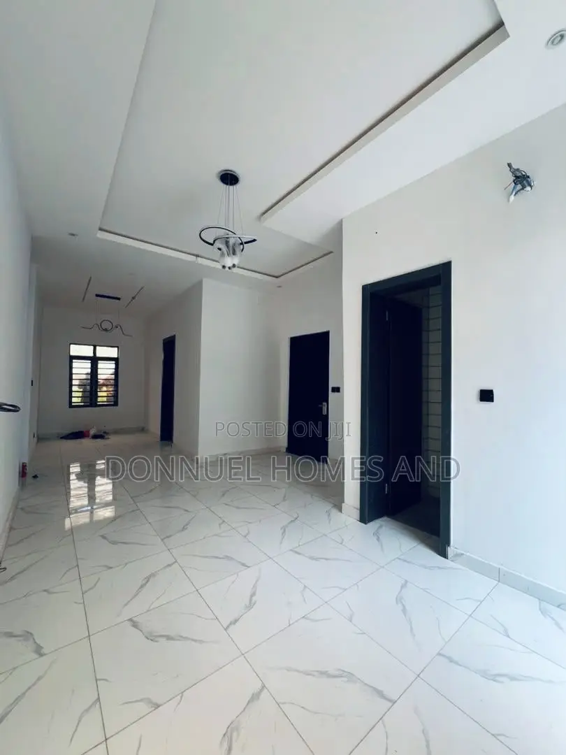 2bdrm Block of Flats in Abraham Adesanya for rent