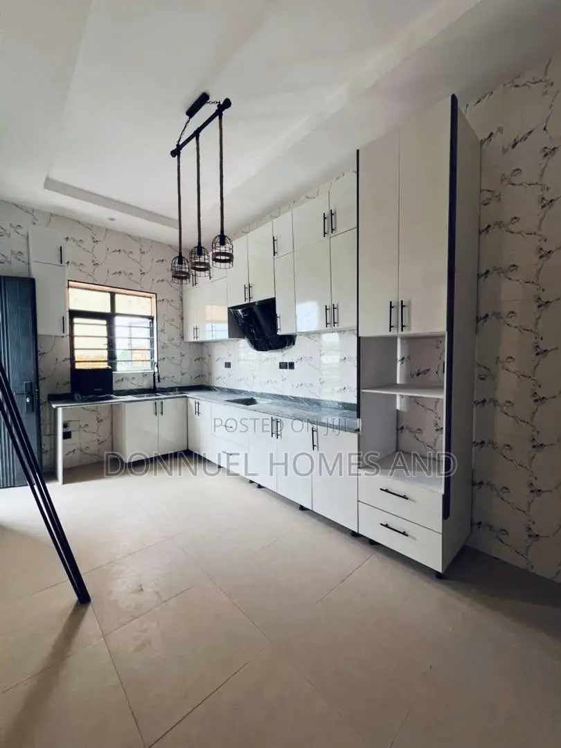 2bdrm Block of Flats in Abraham Adesanya for rent