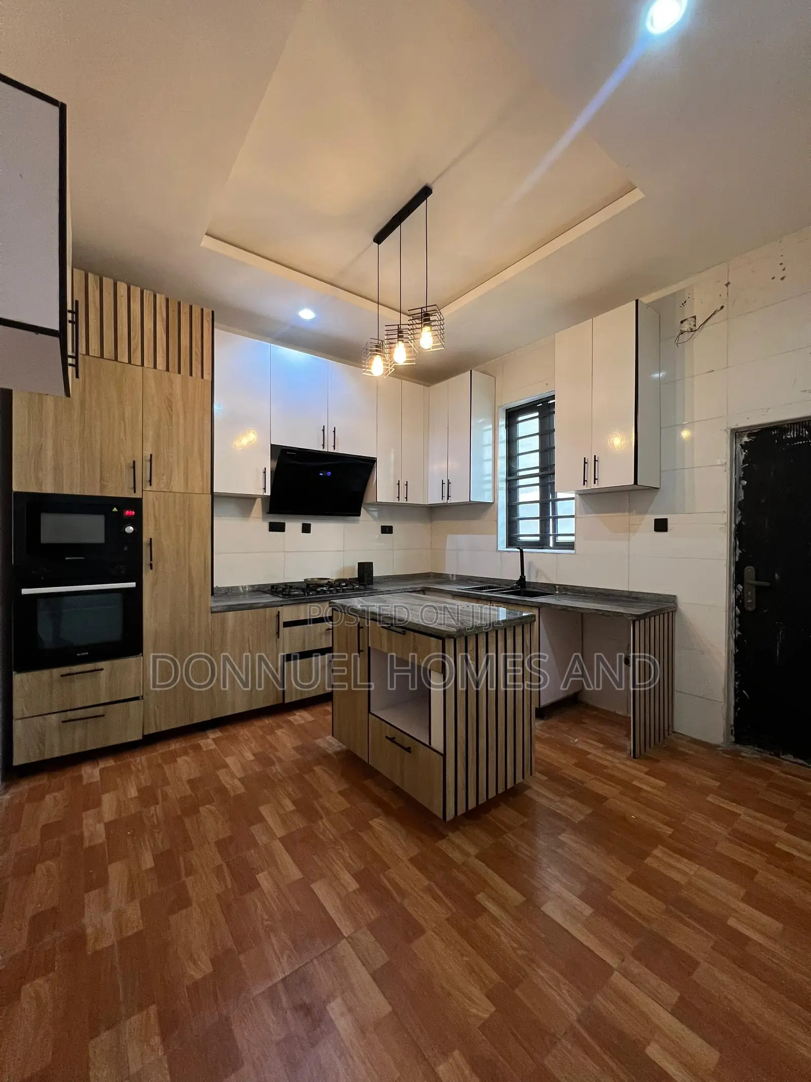 3bdrm Duplex in Lekki Expressway for rent