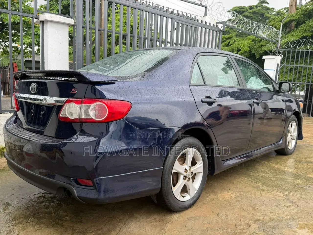 Toyota Corolla S 4dr Sedan (1.8L 4cyl 4A) 2013 Blue