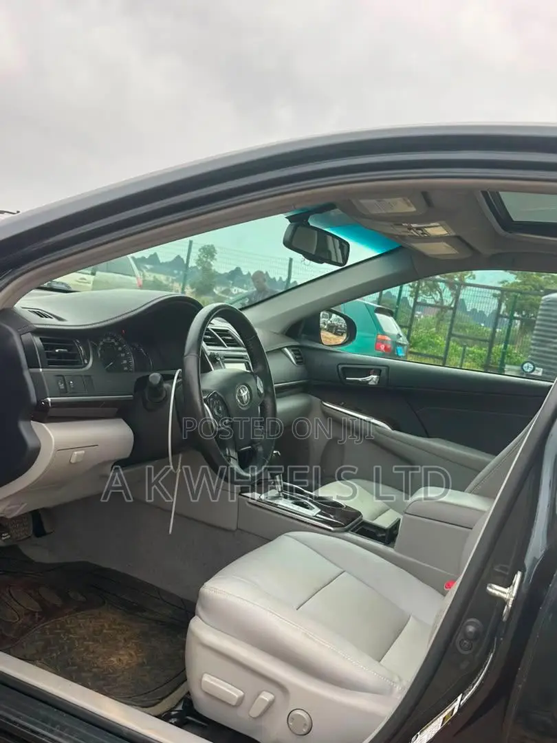 Toyota Camry XLE 4dr Sedan (2.5L 4cyl 6A) 2013 Blue