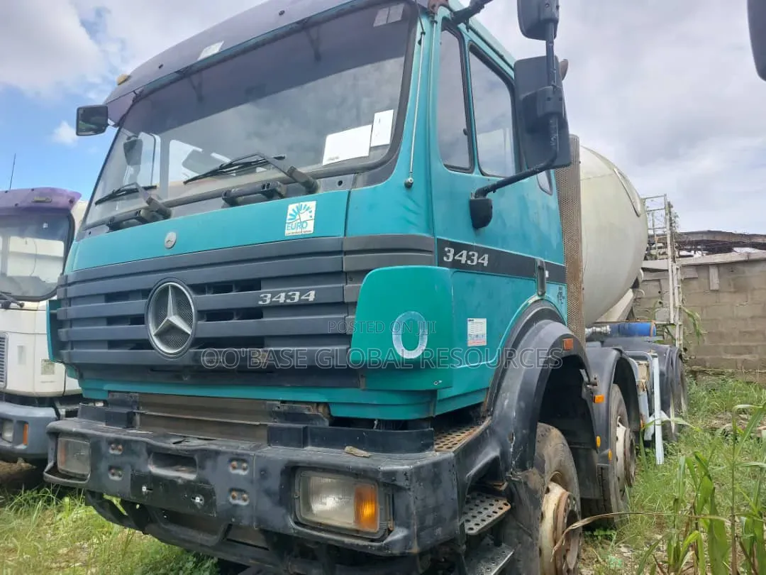 Mercedes Concrete Mixer Truck