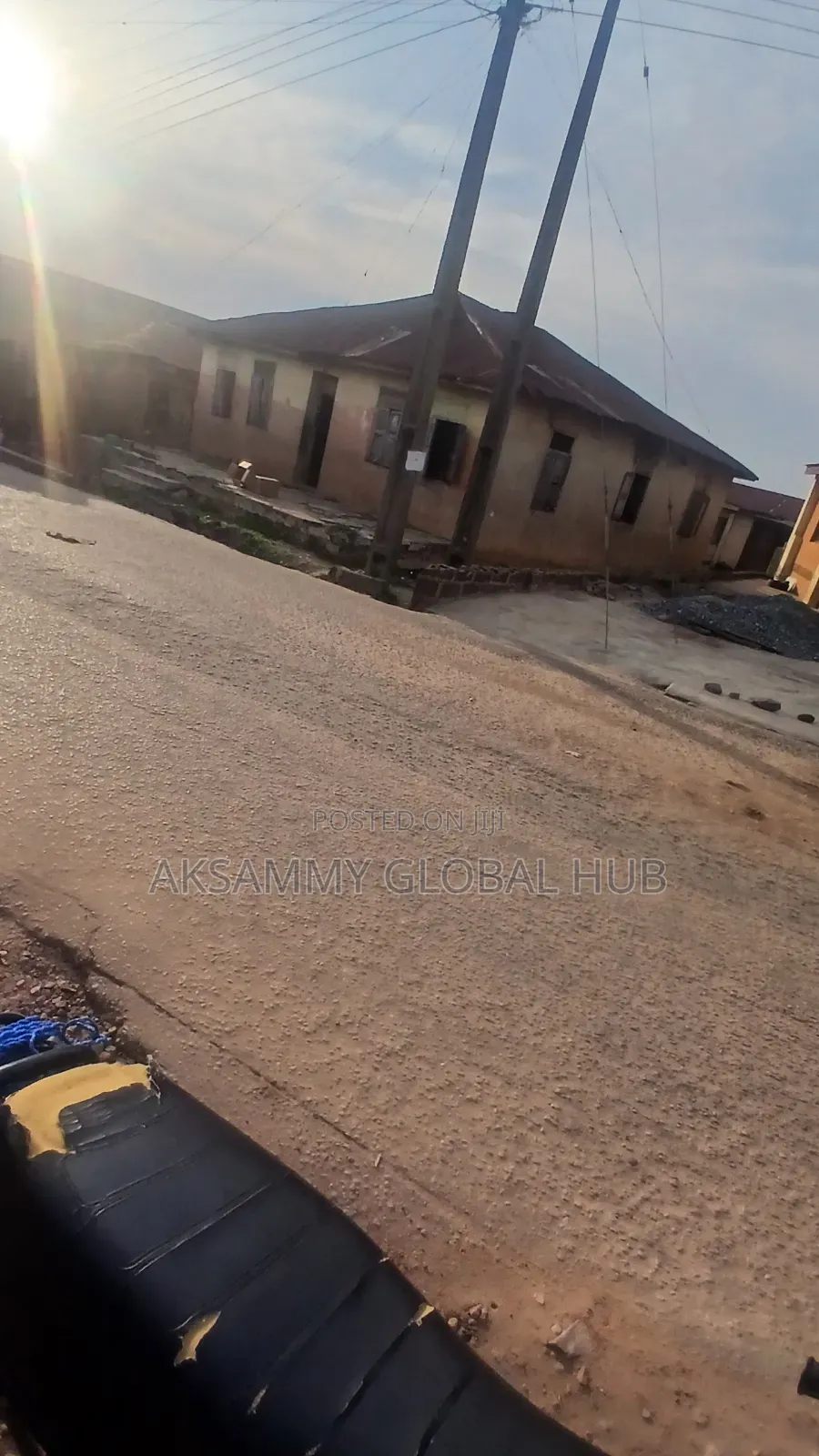 8bdrm Bungalow in Ui Area, Agbowo Main, Ibadan for sale