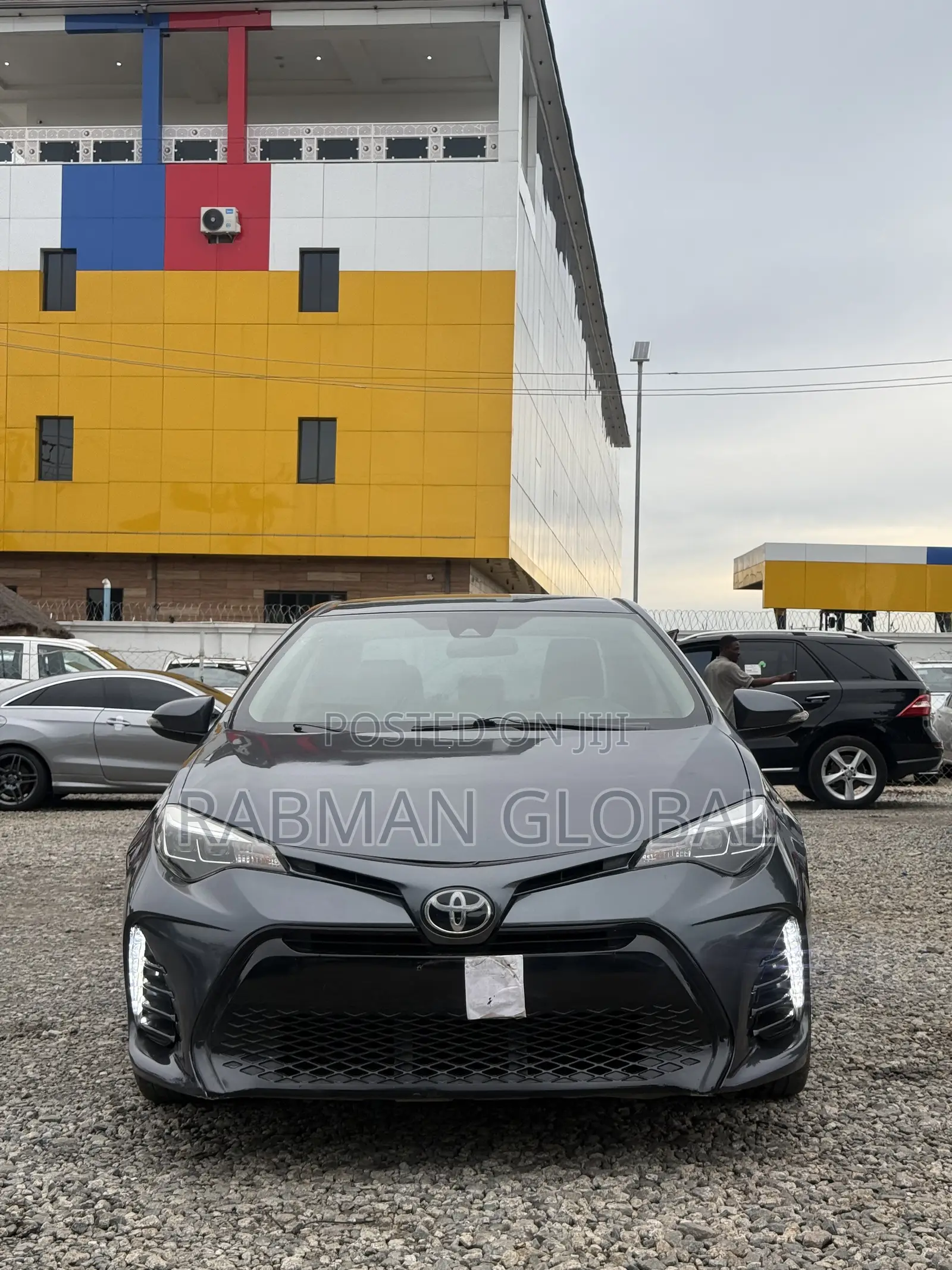 Toyota Corolla SE 4dr Sedan (1.8L 4cyl CVT) 2017 Gray