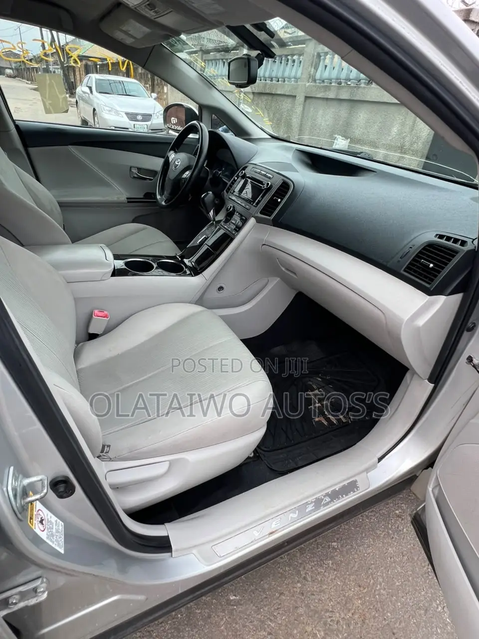Toyota Venza AWD 2010 White