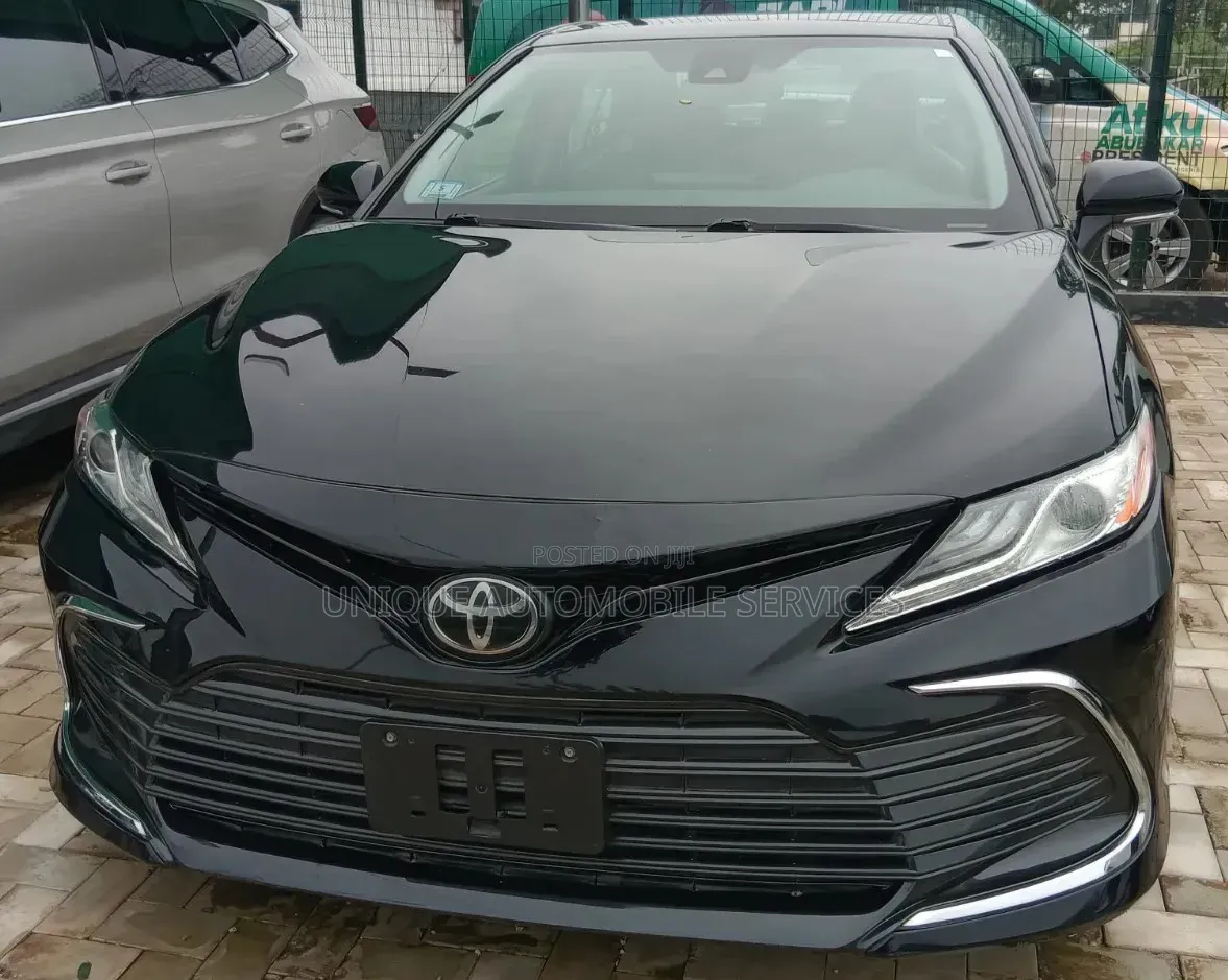 Toyota Camry XLE 2022 Matt Black
