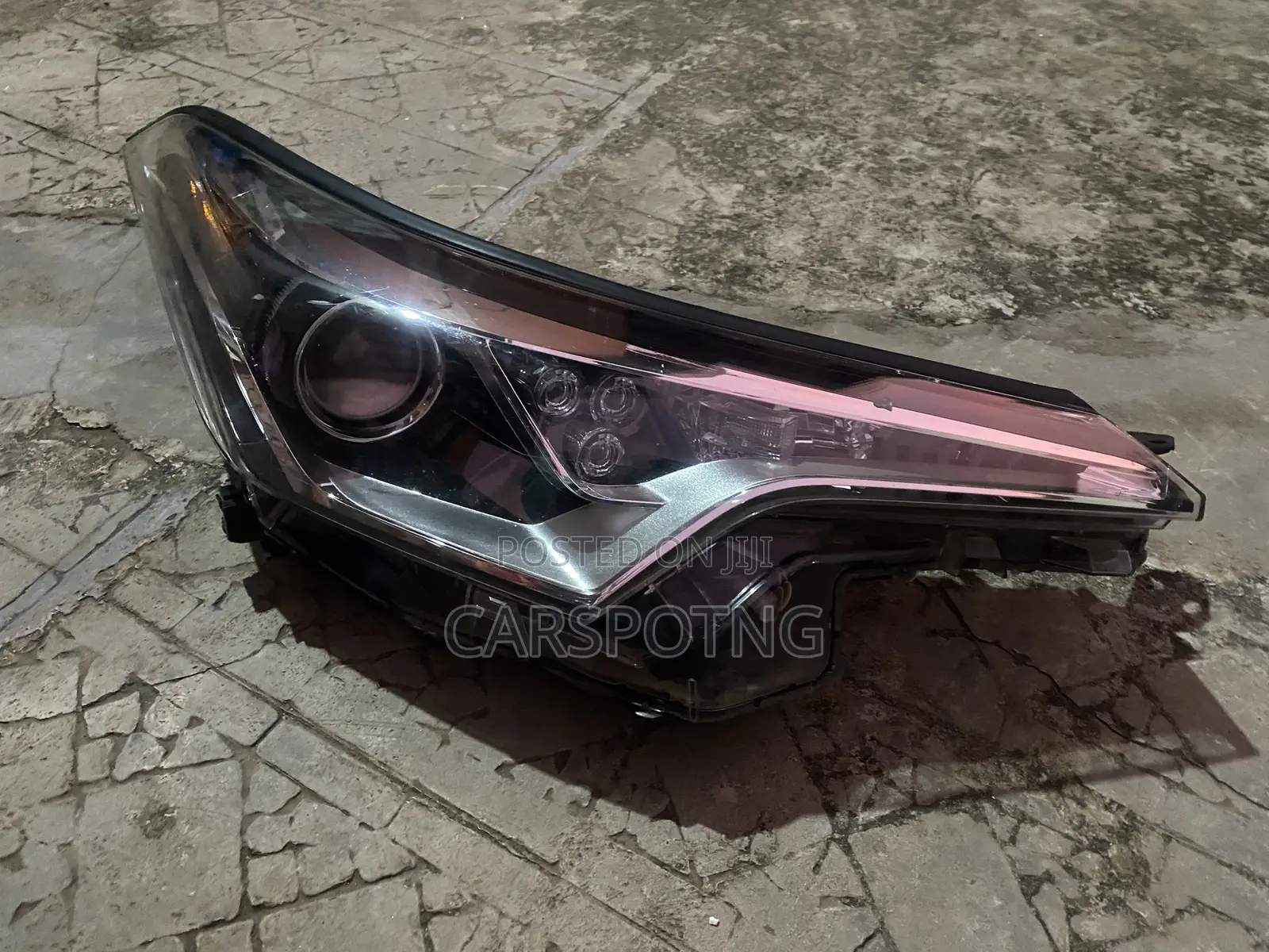 2017 to 2019 Toyota C-Hr Right Headlight
