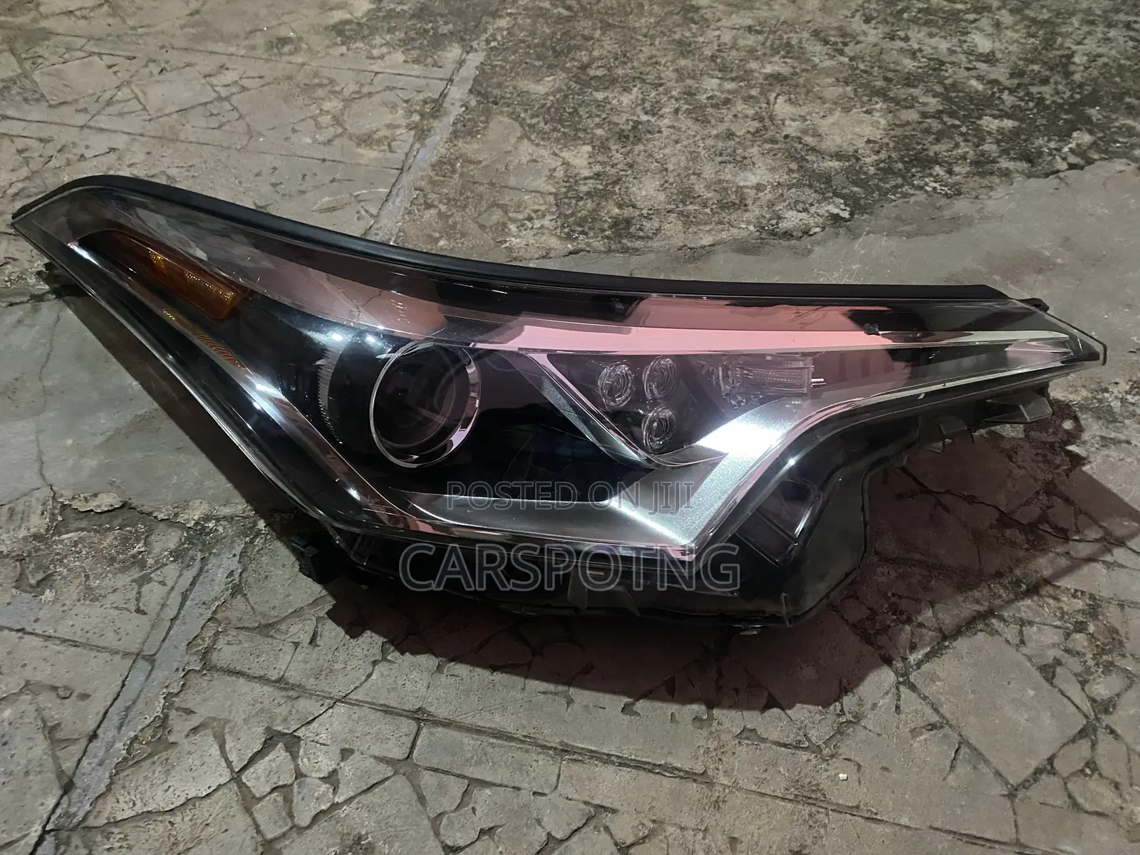 2017 to 2019 Toyota C-Hr Right Headlight