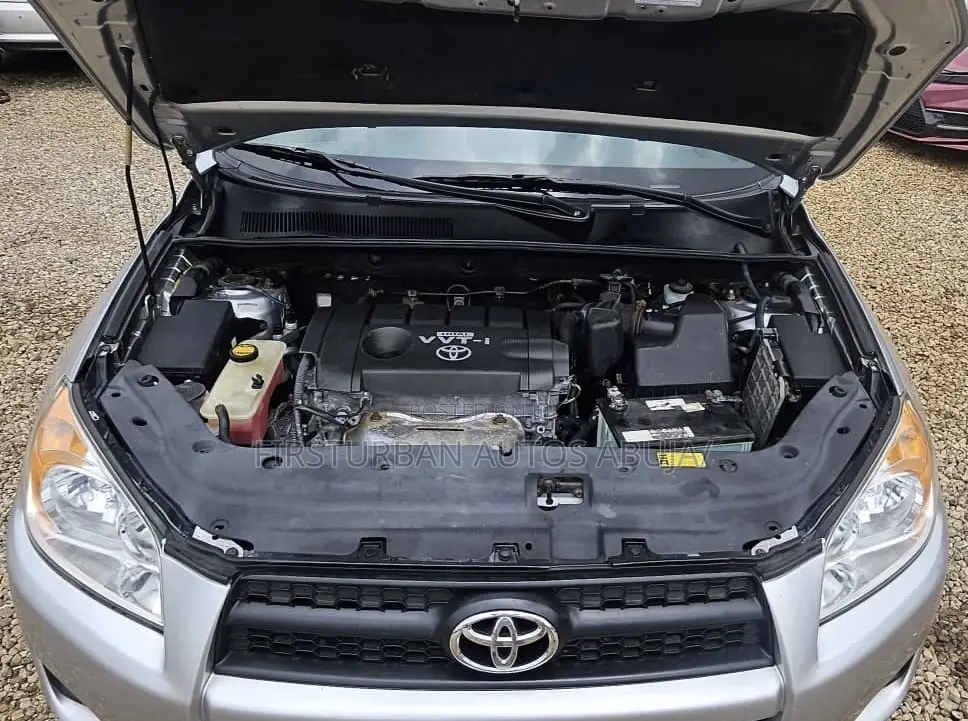 Toyota RAV4 Limited 2011 Silver