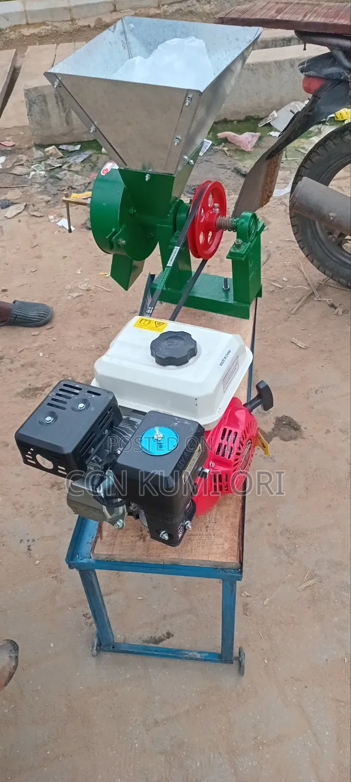 Complete Set of Grinding Machine. 6.5hp Engine.