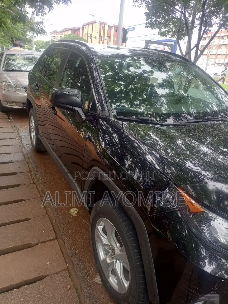 Toyota RAV4 2021 Black