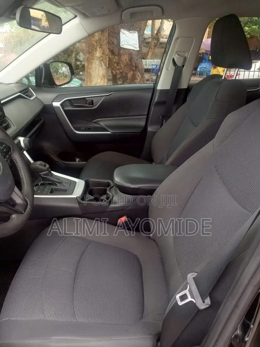 Toyota RAV4 2021 Black