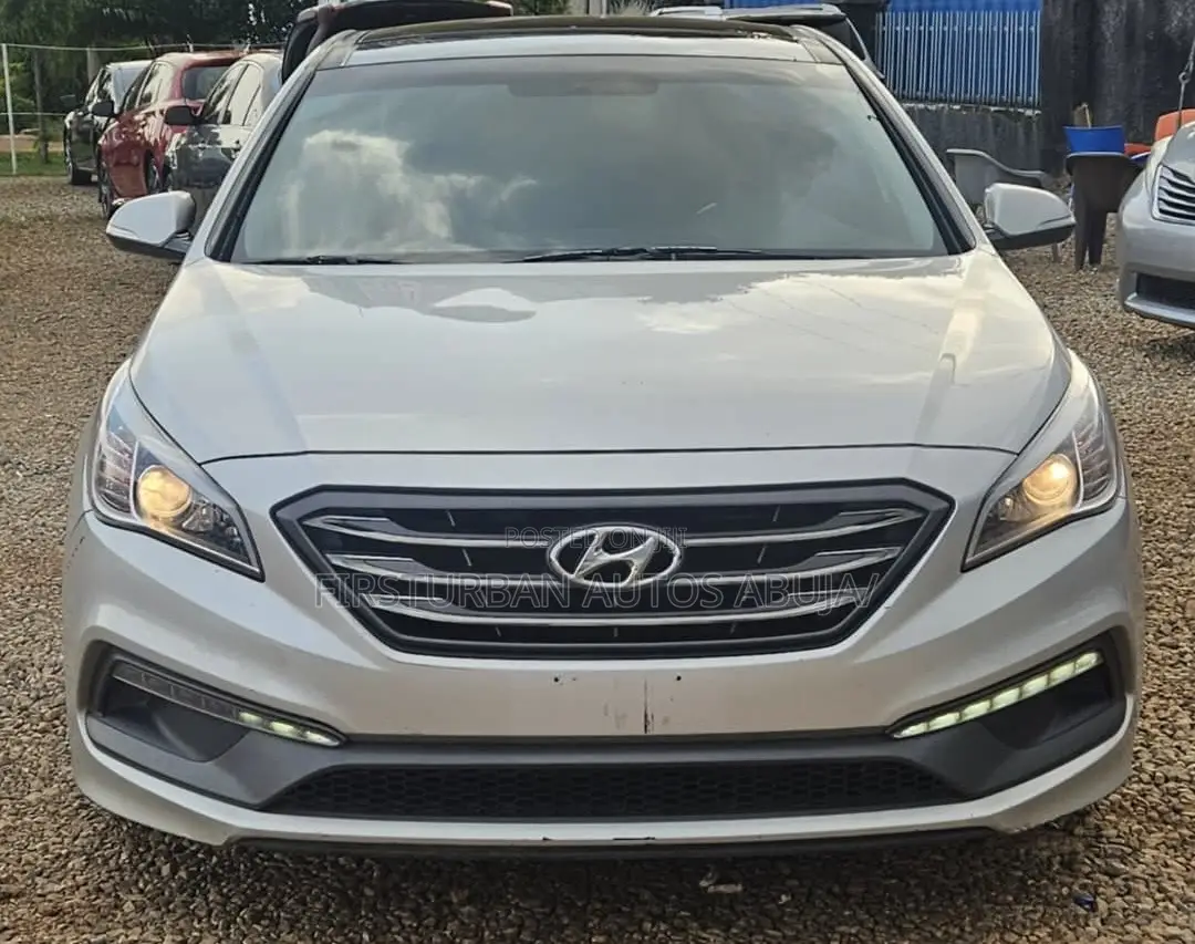 Hyundai Sonata Sport 2.0T Sedan FWD (2.0L 4cyl 6A) 2017 Silver
