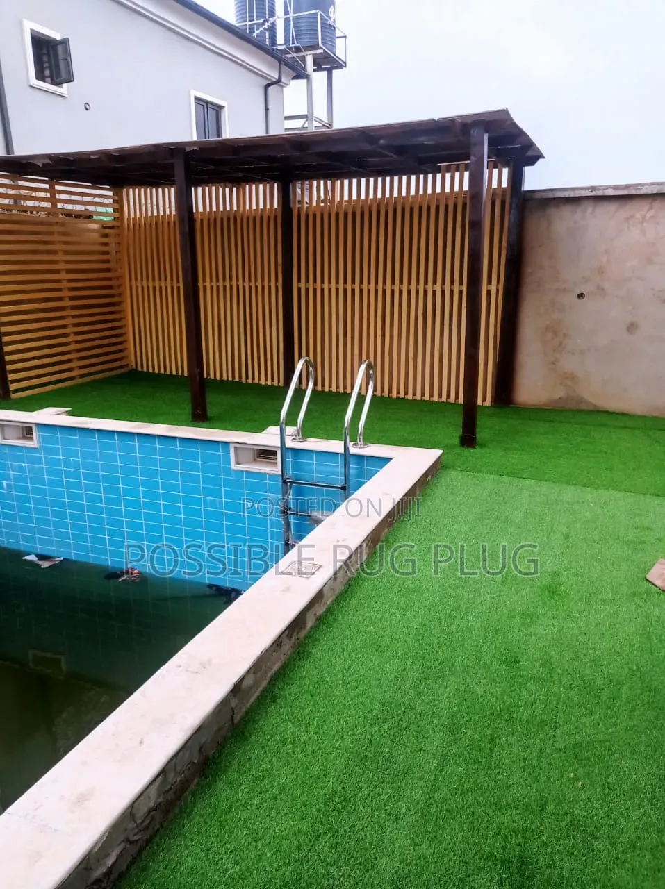 Arttificial Grass.( Pool)