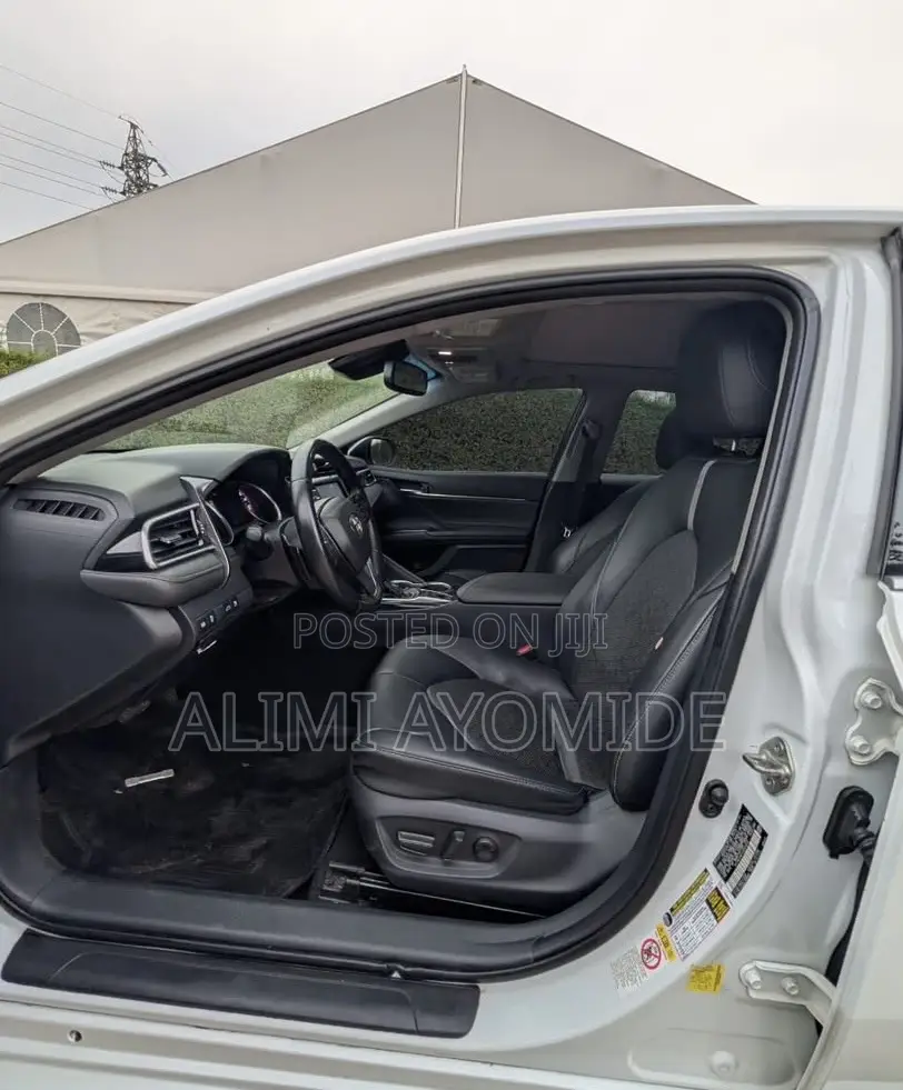 Toyota Camry 2019 White