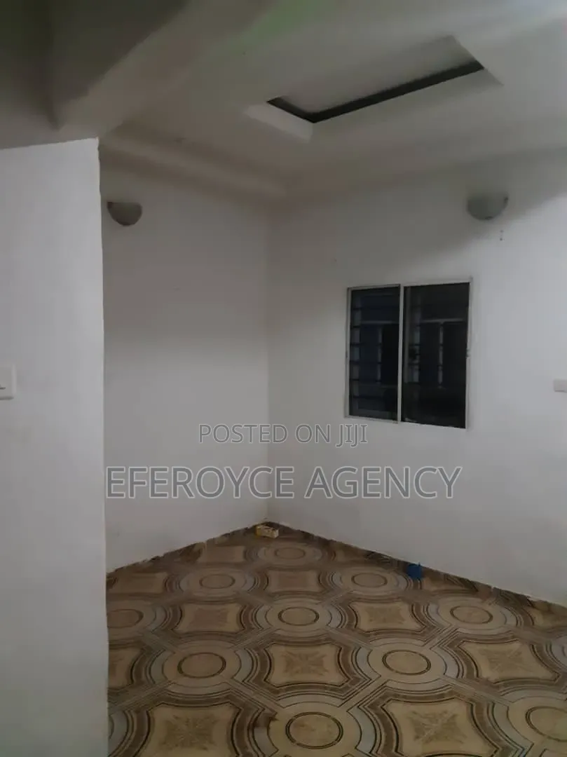 1bdrm Room & Parlour in Agbor Road Bypass, Benin City for rent