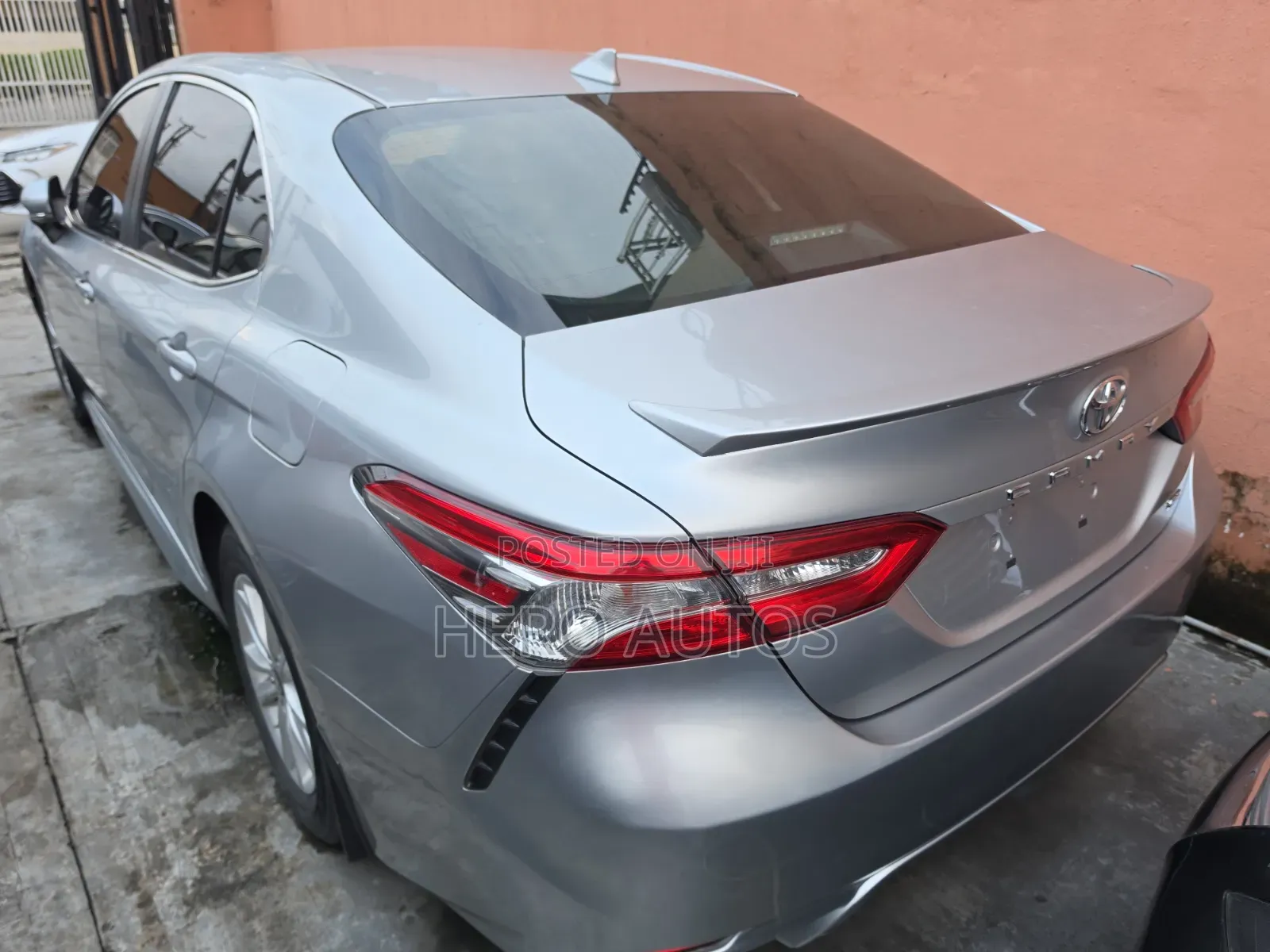 Toyota Camry 2018 Silver