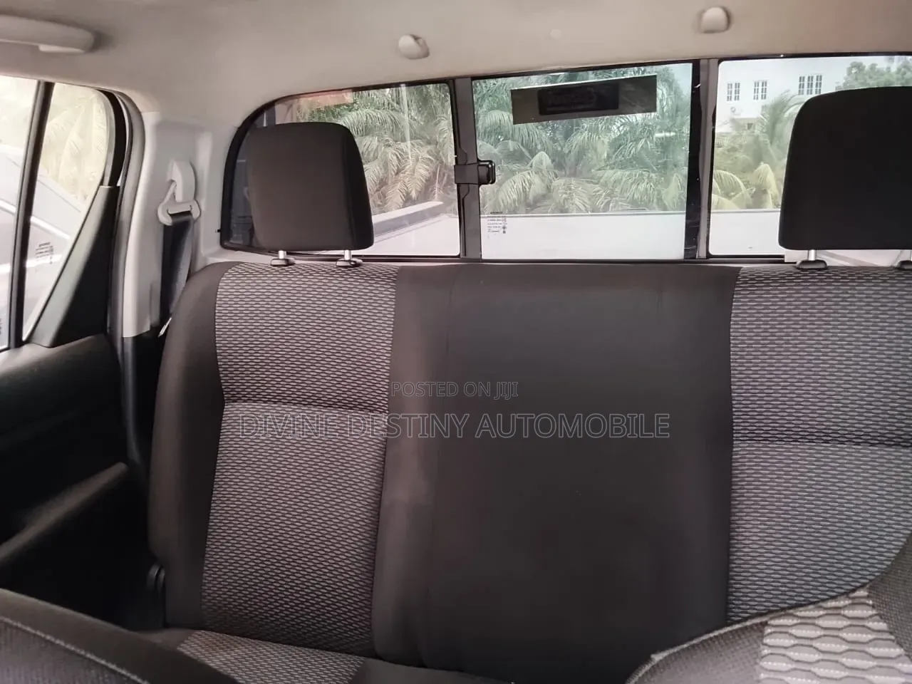Toyota Hilux 2021 White