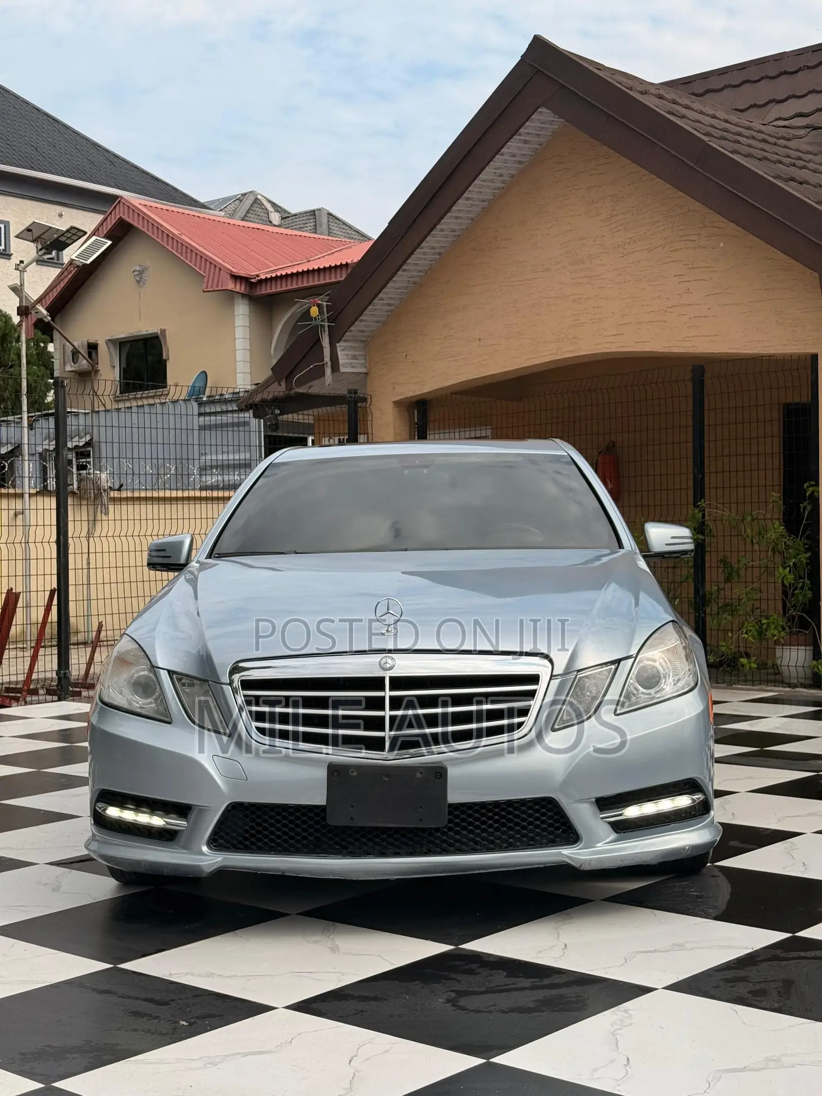 Mercedes-Benz E350 Base 4Matic Sedan AWD (3.5L 6cyl 7A) 2013 Blue