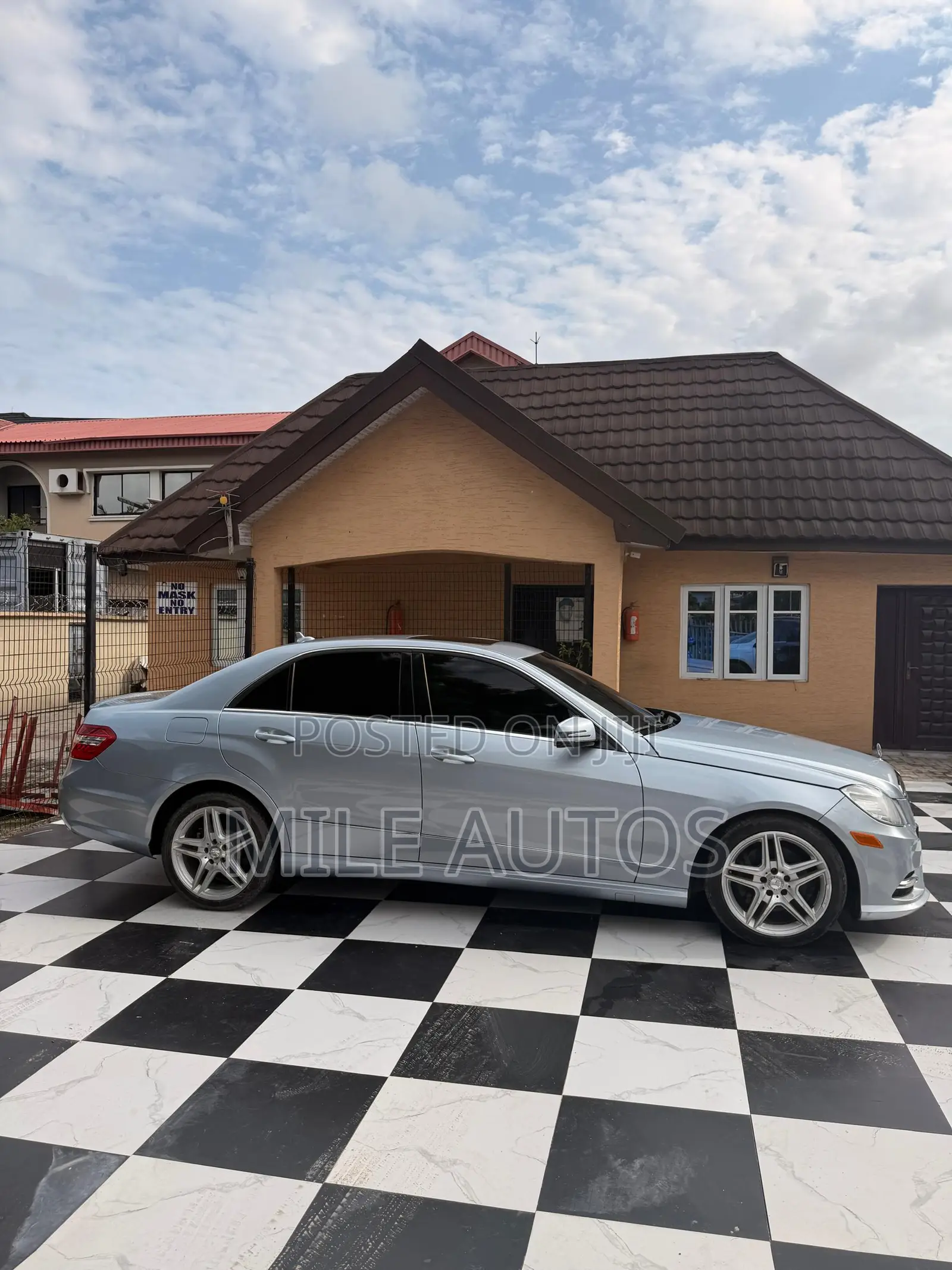 Mercedes-Benz E350 Base 4Matic Sedan AWD (3.5L 6cyl 7A) 2013 Blue